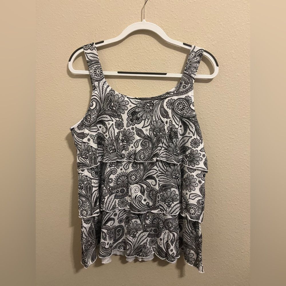 Dressbarn Monochrome Paisley Top
